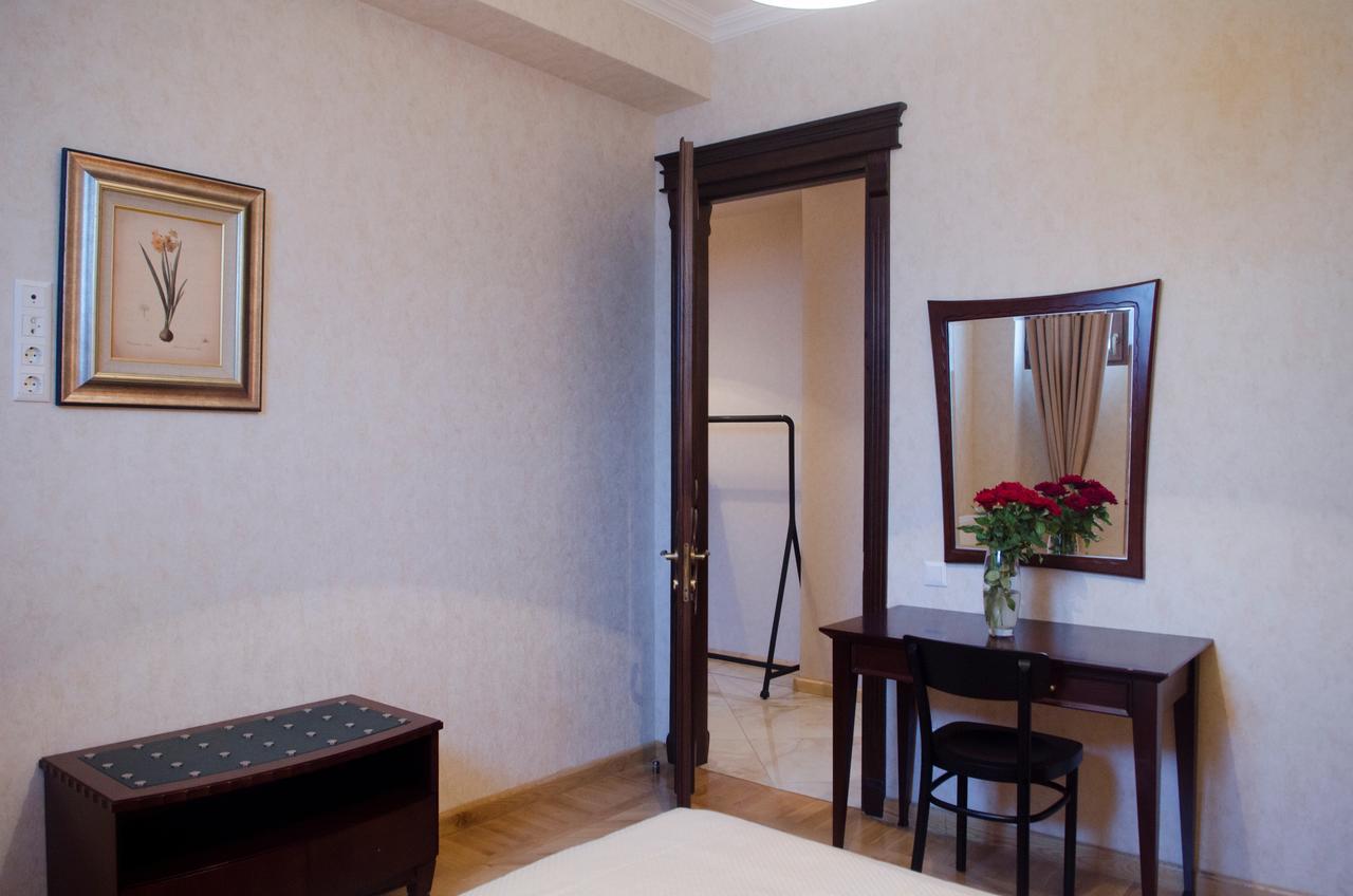 Tiflislux Apartment - Old City Philarmonic Luaran gambar